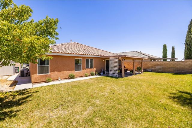 3124 E Newgrove, Lancaster, CA 93535