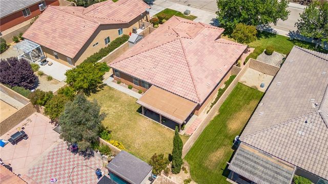 3124 E Newgrove, Lancaster, CA 93535