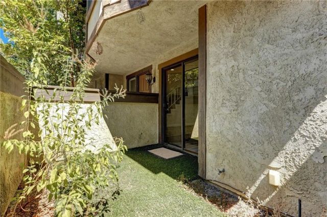 8241 Mason Avenue C, Winnetka, CA 91306