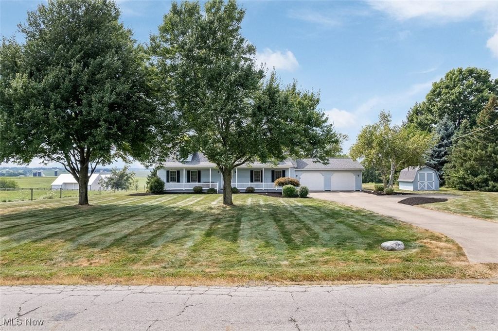 865 SW Lebanon Road, Dalton, OH 44618