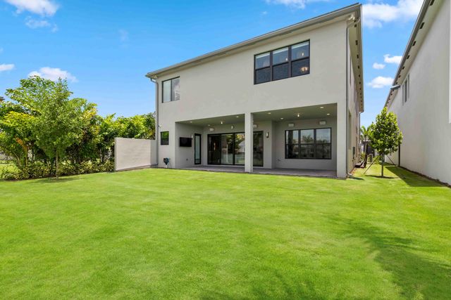 9898 Juniper Bay Avenue, Boca Raton, FL 33434