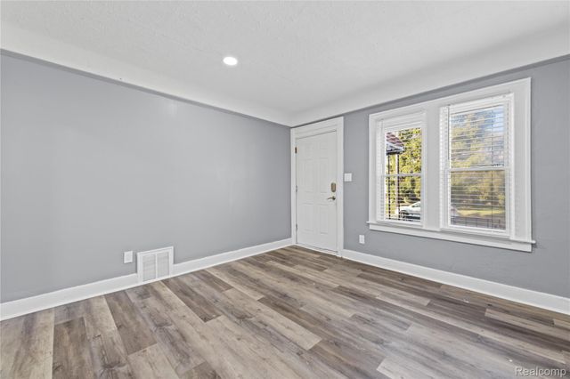 19210 Conley Street, Detroit, MI 48234