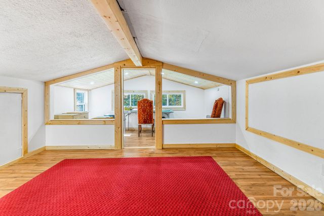 226 Fish Pond Lane, Burnsville, NC 28714