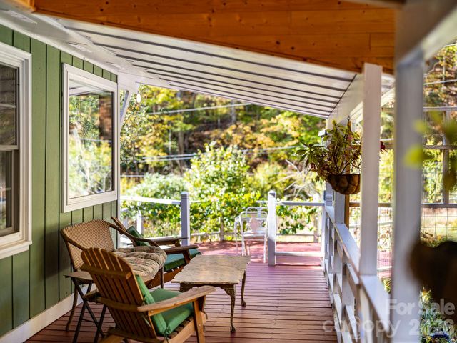 226 Fish Pond Lane, Burnsville, NC 28714