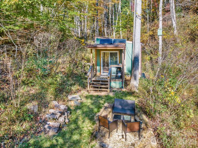 226 Fish Pond Lane, Burnsville, NC 28714