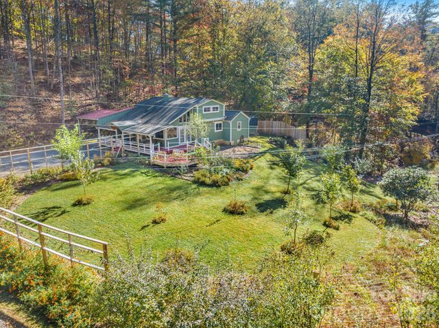 226 Fish Pond Lane, Burnsville, NC 28714