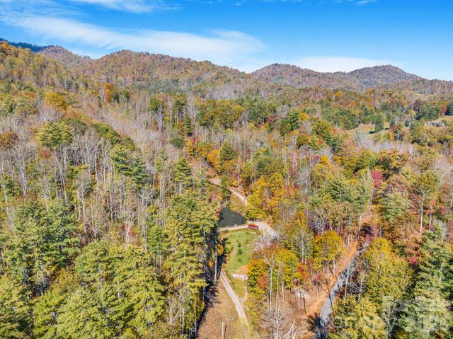 226 Fish Pond Lane, Burnsville, NC 28714
