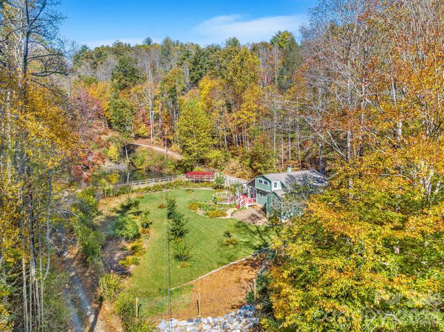 226 Fish Pond Lane, Burnsville, NC 28714