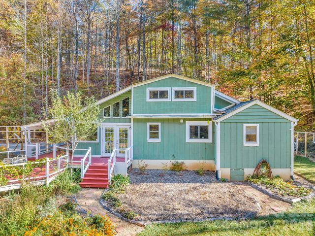 226 Fish Pond Lane, Burnsville, NC 28714