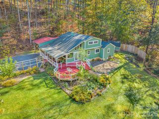 226 Fish Pond Lane, Burnsville, NC 28714