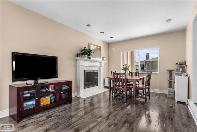 30232 Gloede Drive, Warren, MI 48088