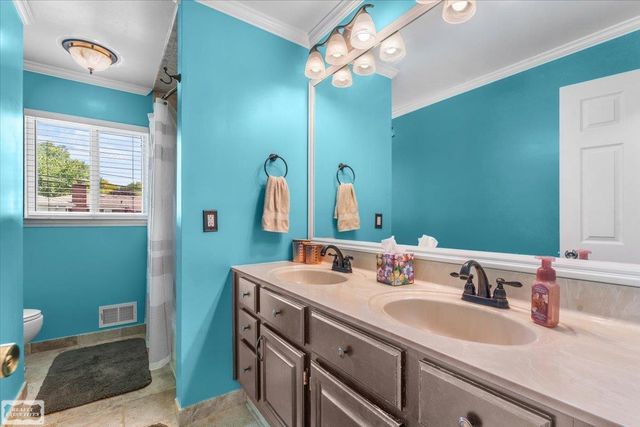 30232 Gloede Drive, Warren, MI 48088