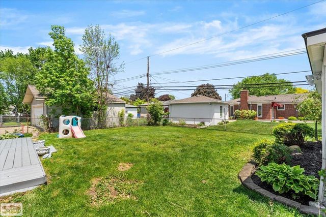 30232 Gloede Drive, Warren, MI 48088