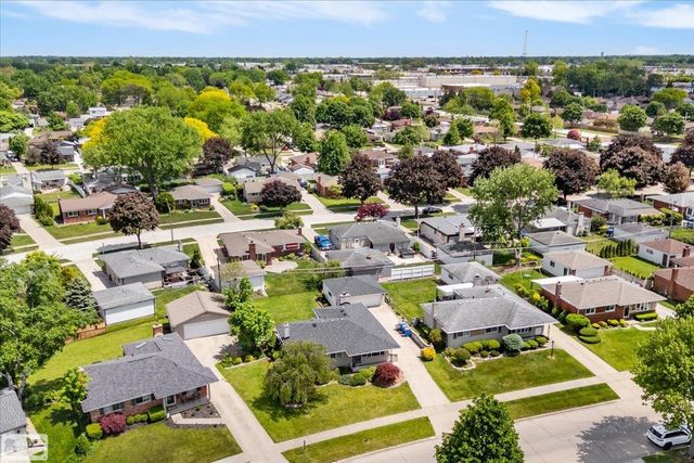 30232 Gloede Drive, Warren, MI 48088