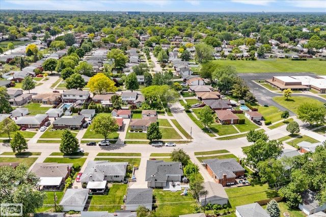 30232 Gloede Drive, Warren, MI 48088