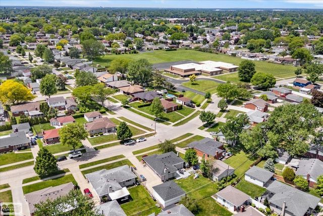 30232 Gloede Drive, Warren, MI 48088