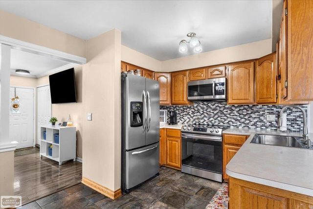 30232 Gloede Drive, Warren, MI 48088