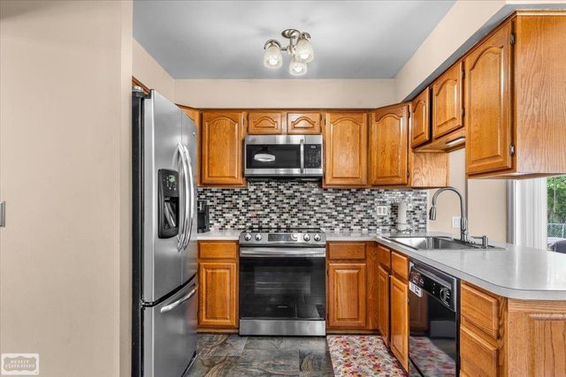 30232 Gloede Drive, Warren, MI 48088