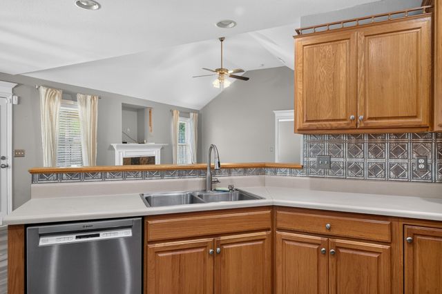 67 Gem Drive, Rossville, GA 30741
