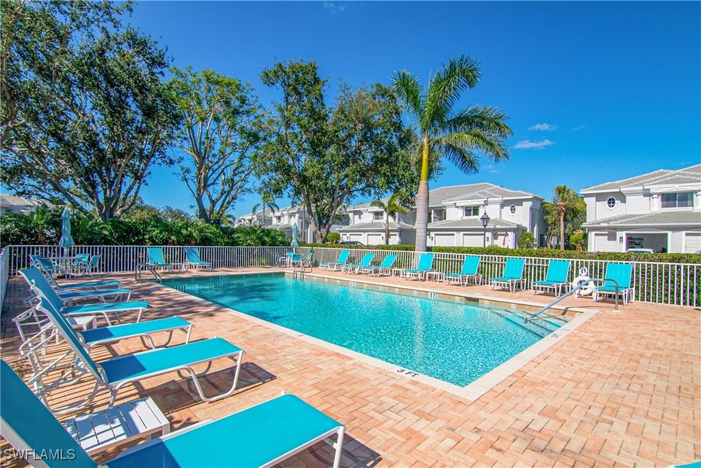 8471 Southbridge Dr 2, Estero, FL 33967