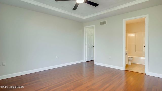 13005 Lavenia Ln, Louisville, KY 40272