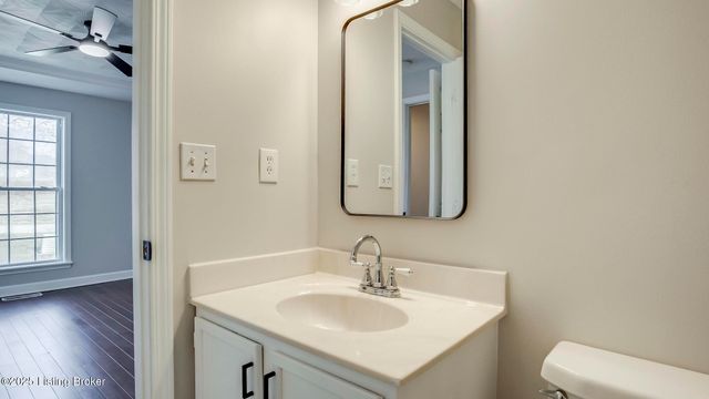 13005 Lavenia Ln, Louisville, KY 40272