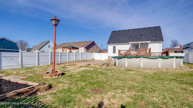 13005 Lavenia Ln, Louisville, KY 40272