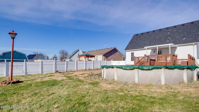 13005 Lavenia Ln, Louisville, KY 40272