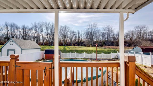 13005 Lavenia Ln, Louisville, KY 40272