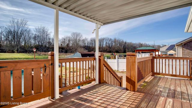 13005 Lavenia Ln, Louisville, KY 40272