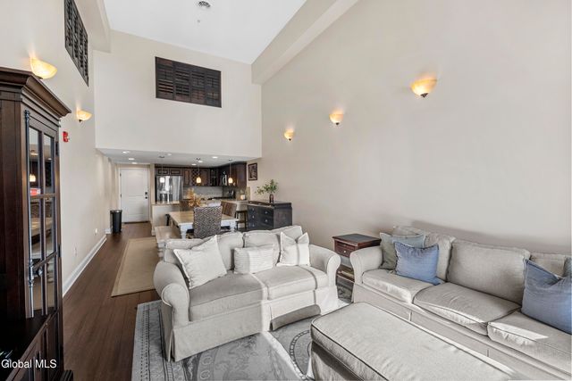 5 Spring Street APT 404, Saratoga Springs, NY 12866