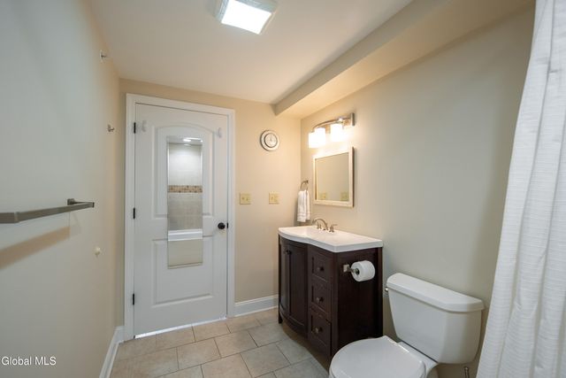 5 Spring Street APT 404, Saratoga Springs, NY 12866