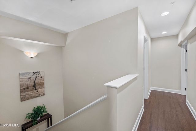 5 Spring Street APT 404, Saratoga Springs, NY 12866