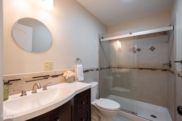 5 Spring Street APT 404, Saratoga Springs, NY 12866