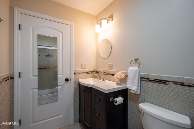 5 Spring Street APT 404, Saratoga Springs, NY 12866