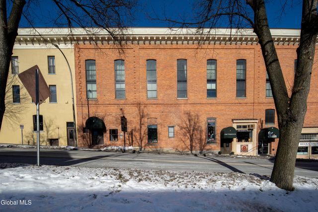 5 Spring Street APT 404, Saratoga Springs, NY 12866