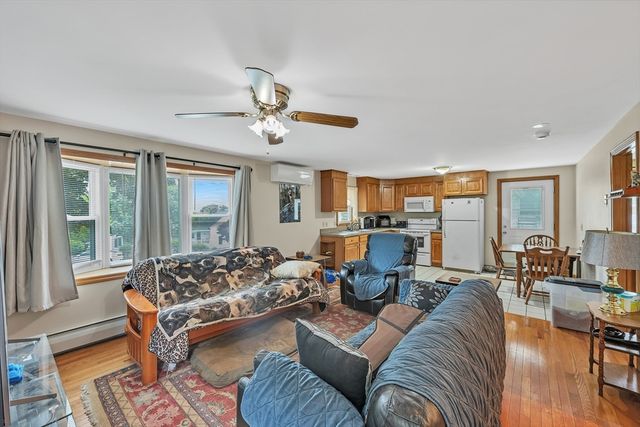 101 Long Hill Dr, Leominster, MA 01453