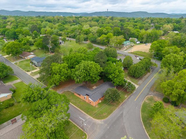 839 Bellaire Drive, Hot Springs National Park, AR 71901