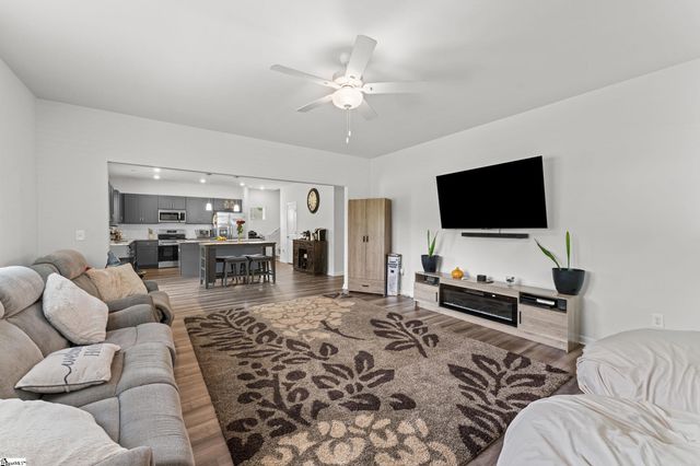 7063 Fairview Falls Drive, Chesnee, SC 29323
