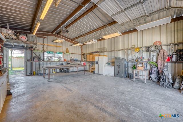 815 County Road 226, Florence, TX 76527