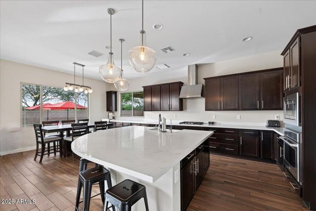16303 N 2ND Avenue, Phoenix, AZ 85023