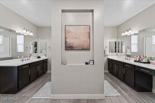 16303 N 2ND Avenue, Phoenix, AZ 85023