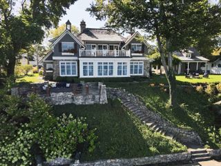 10712 N South Shore Drive, Syracuse, IN 46567