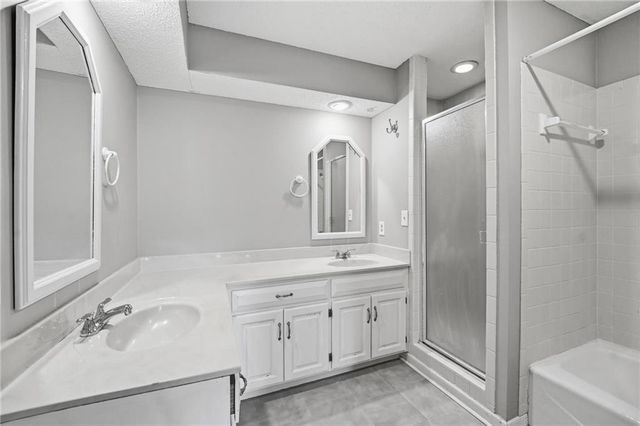 7460 Nall Avenue, Prairie Village, KS 66208