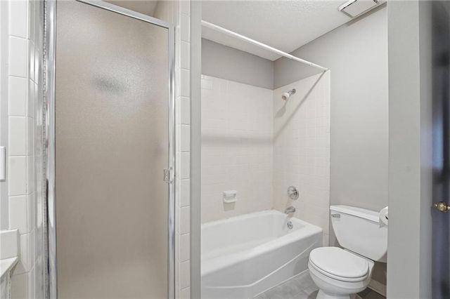 7460 Nall Avenue, Prairie Village, KS 66208