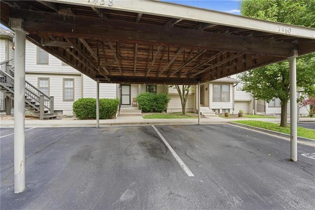 7460 Nall Avenue, Prairie Village, KS 66208