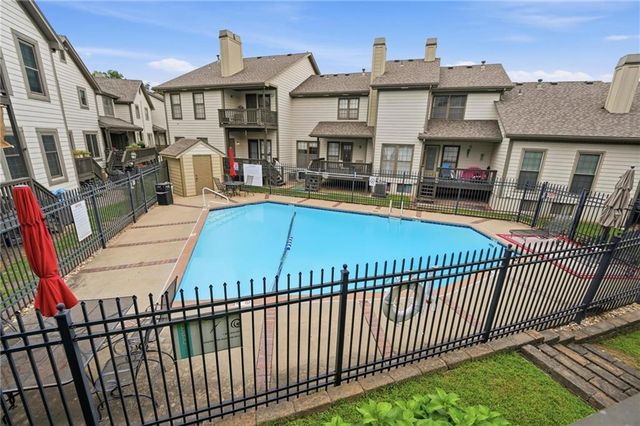 7460 Nall Avenue, Prairie Village, KS 66208