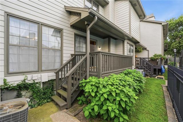 7460 Nall Avenue, Prairie Village, KS 66208