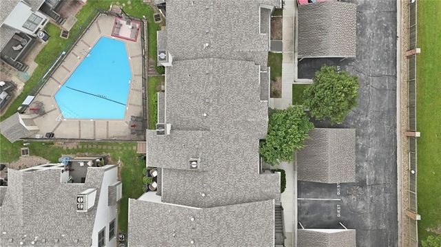 7460 Nall Avenue, Prairie Village, KS 66208