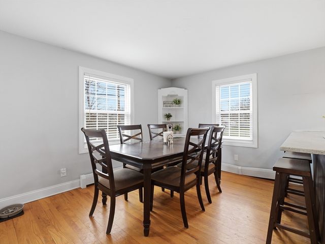 330 Woburn St, Lowell, MA 01852